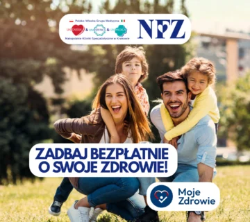 Szczęśliwa rodzina z dwójką dzieci w parku - NFZ Moje Zdrowie - bezpłatna opieka zdrowotna dla całej rodziny
